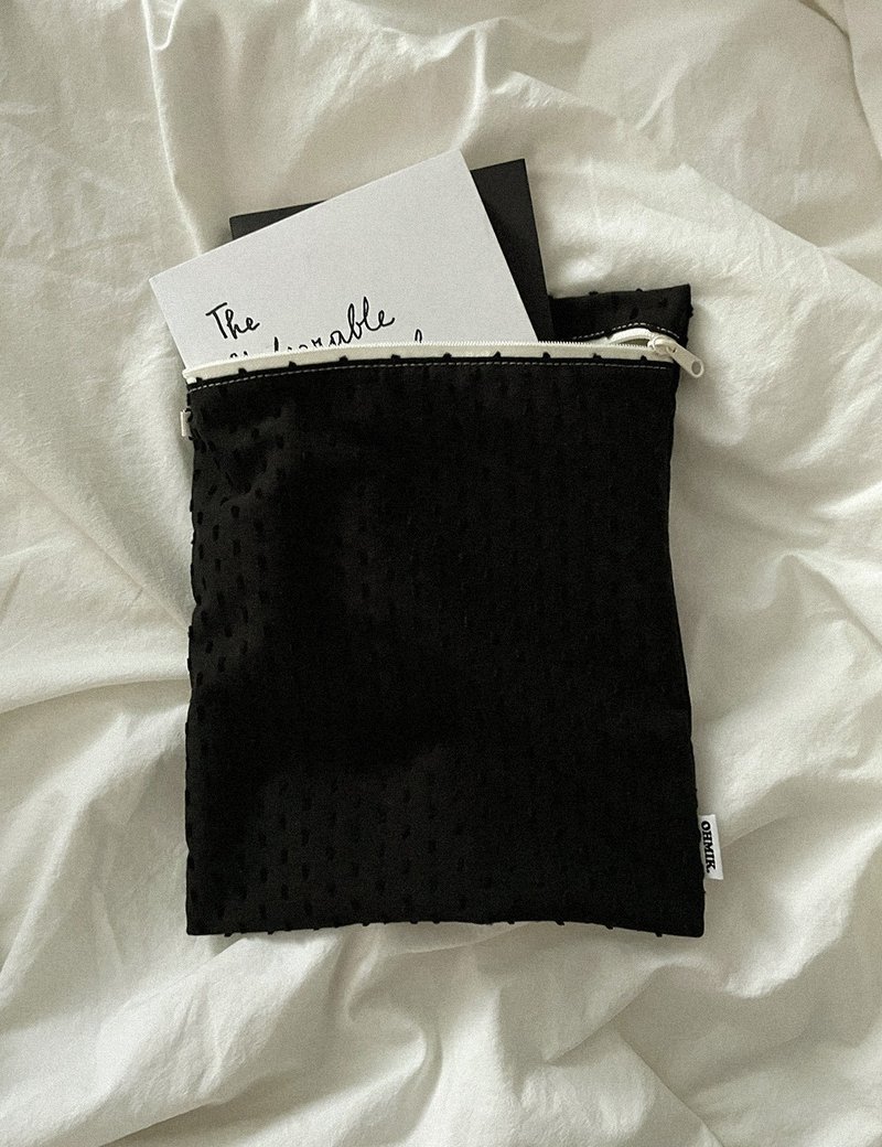 iPad 书本收纳袋 009 黑松露 - 书衣/书套 - 棉．麻 黑色