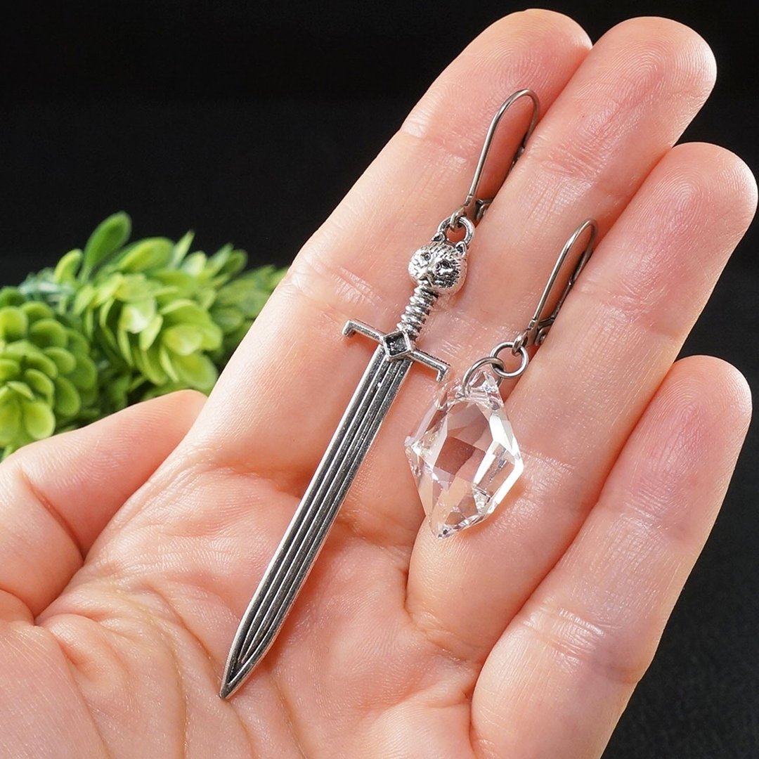 Silver Sword Dagger Knife Blade Clear Swarovski Crystal Mono Earrings Jewelry - 耳环/耳夹 - 水晶 银色
