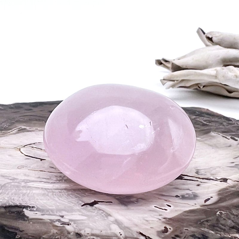 棠微。手把 人缘 疗愈  l 粉晶 粉水晶 福利品 有天然矿缺 l - 摆饰 - 水晶 粉红色