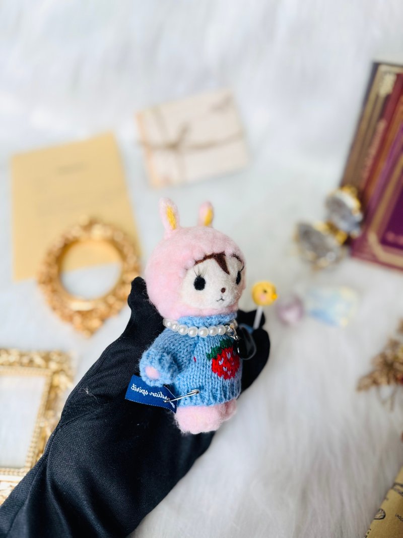 羊毛毡守护角色露露 配戴黑玛瑙 守护你 - 编织/刺绣/羊毛毡/裁缝 - 羊毛 粉红色