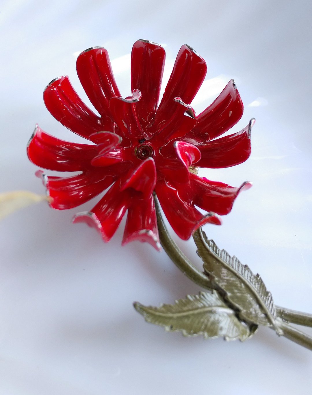 Vintage Jewelry  立体红花朵 珐琅花 花卉 别针  胸针 - 徽章/别针 - 其他材质 金色