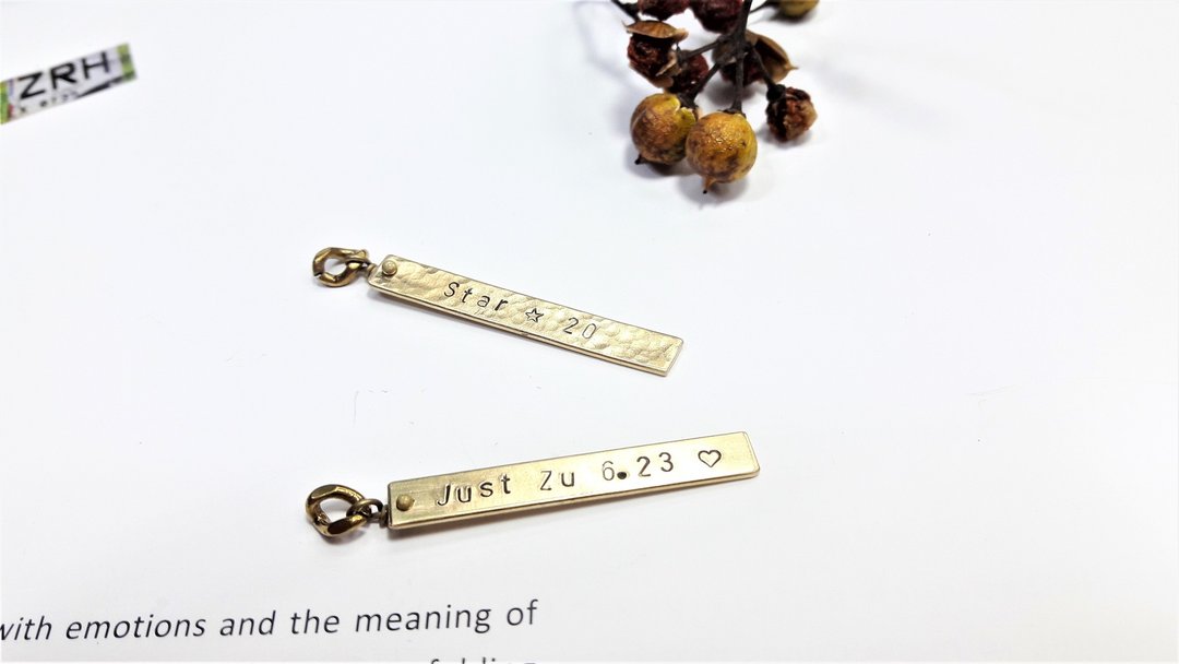 **定制刻字**黄铜长牌Ⅱ (大小写英文、数字、爱心、星星符号)《情人节/圣诞节礼物》【定制化】 - 其他 - 其他金属 
