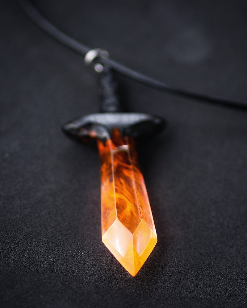 Gift for him Gift for boyfriend Wood resin pendant Resin jewelry - 项链 - 木头 橘色