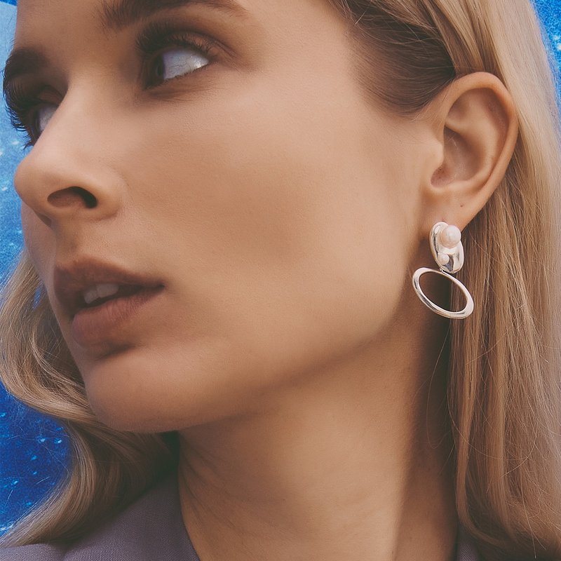 Multiverse - 平行时空珍珠垂坠耳环-纯银 - 耳环/耳夹 - 纯银 银色