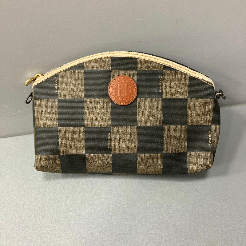 FENDI 方格子 经典 卡其咖啡黑色 半圆形 斜背包 附背带 古董包 - 手提包/手提袋 - 其他材质 卡其色