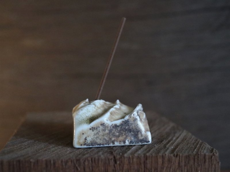 层岩线香座_101 - 蜡烛/烛台 - 瓷 咖啡色