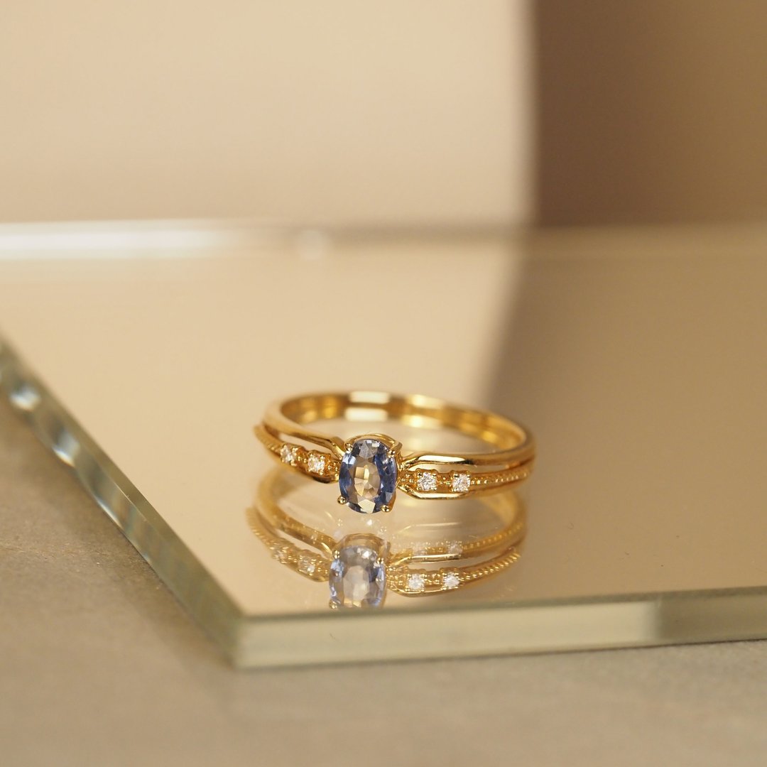 Blue Sapphire Oval Ring | 蓝宝石椭圆戒指 | 18K 黄金 - 戒指 - 贵金属 金色