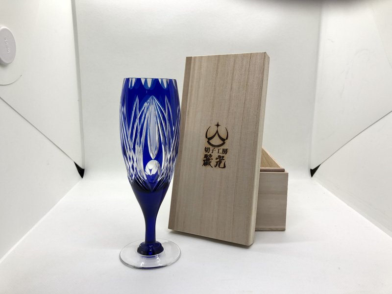 Curved flute champagne glass on buds - 玻璃杯 - 玻璃 蓝色