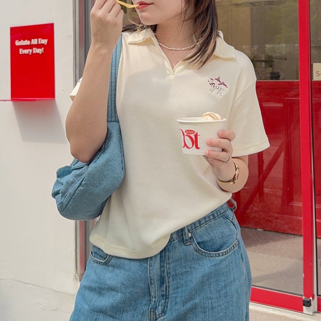 刺绣 Polo Cropped : Eggshell - 女装 T 恤 - 其他材质 白色