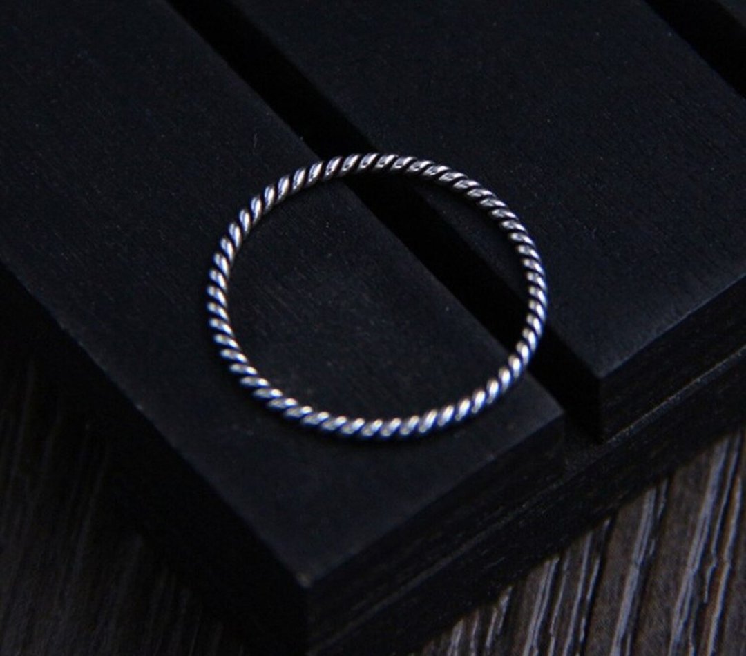 Real S925 Sterling Thai Silver Women Personalized Twsited Finger Rings - 戒指 - 纯银 银色