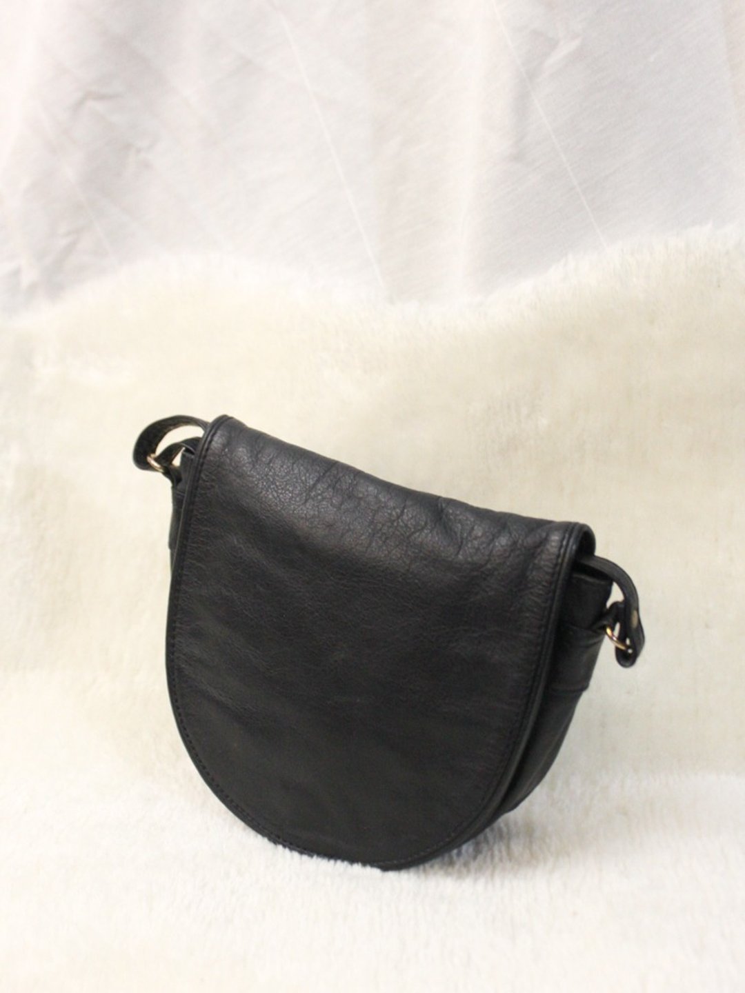 复古欧洲简约半月形黑色侧背外出古董二手包 Vintage Bag - 侧背包/斜挎包 - 人造皮革 黑色