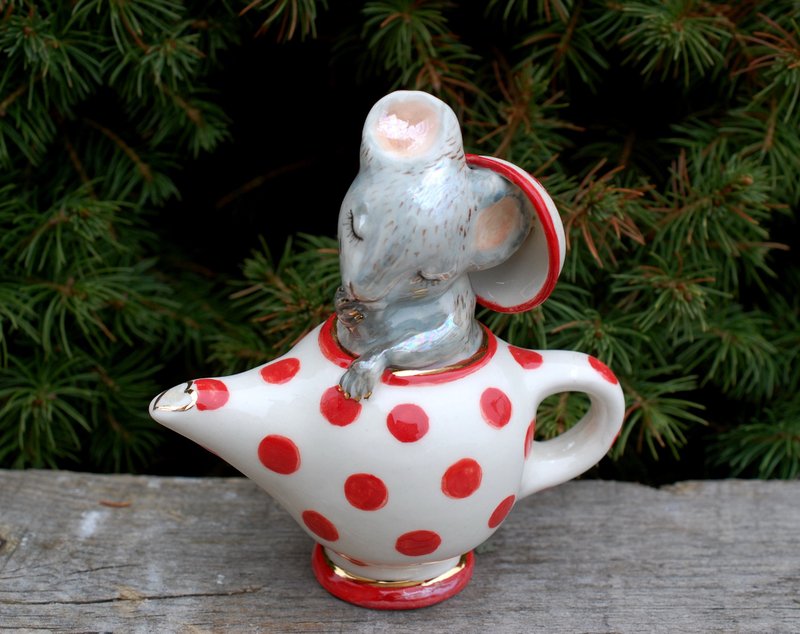 Alice in Wonderland Dormouse Porcelain figurine Sleeping mouse in teapot Alice - 摆饰 - 陶 多色