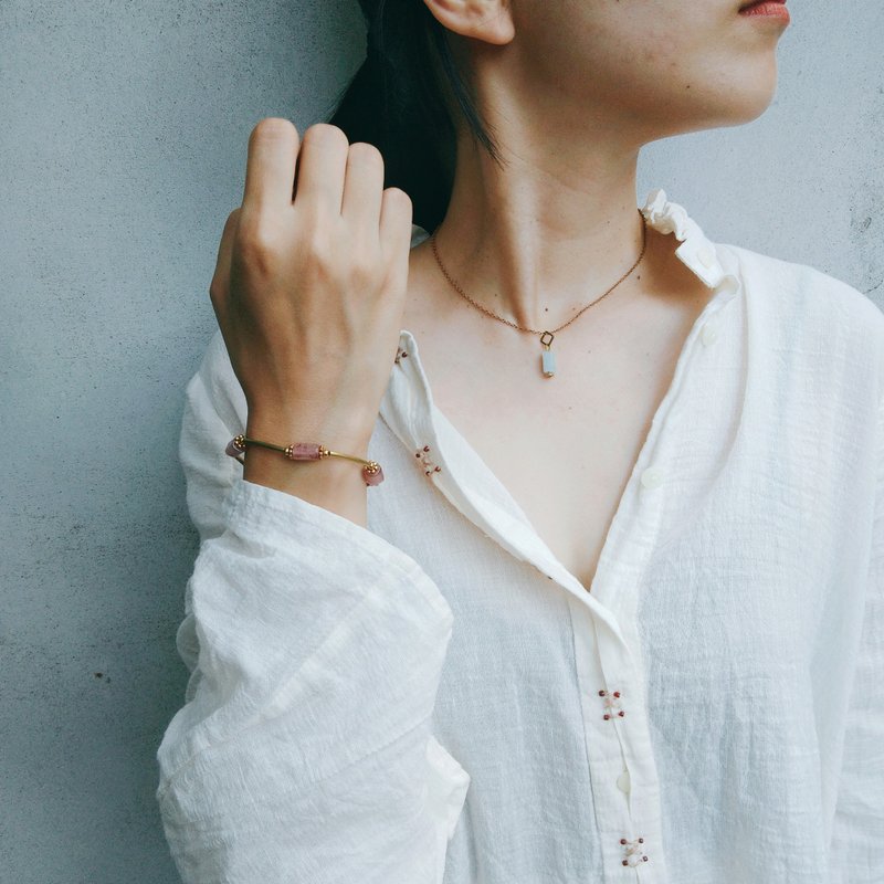 【三周年惊喜包】勇气之石海蓝宝项链/草莓晶手链/日本蚕丝线 - 手链/手环 - 水晶 粉红色