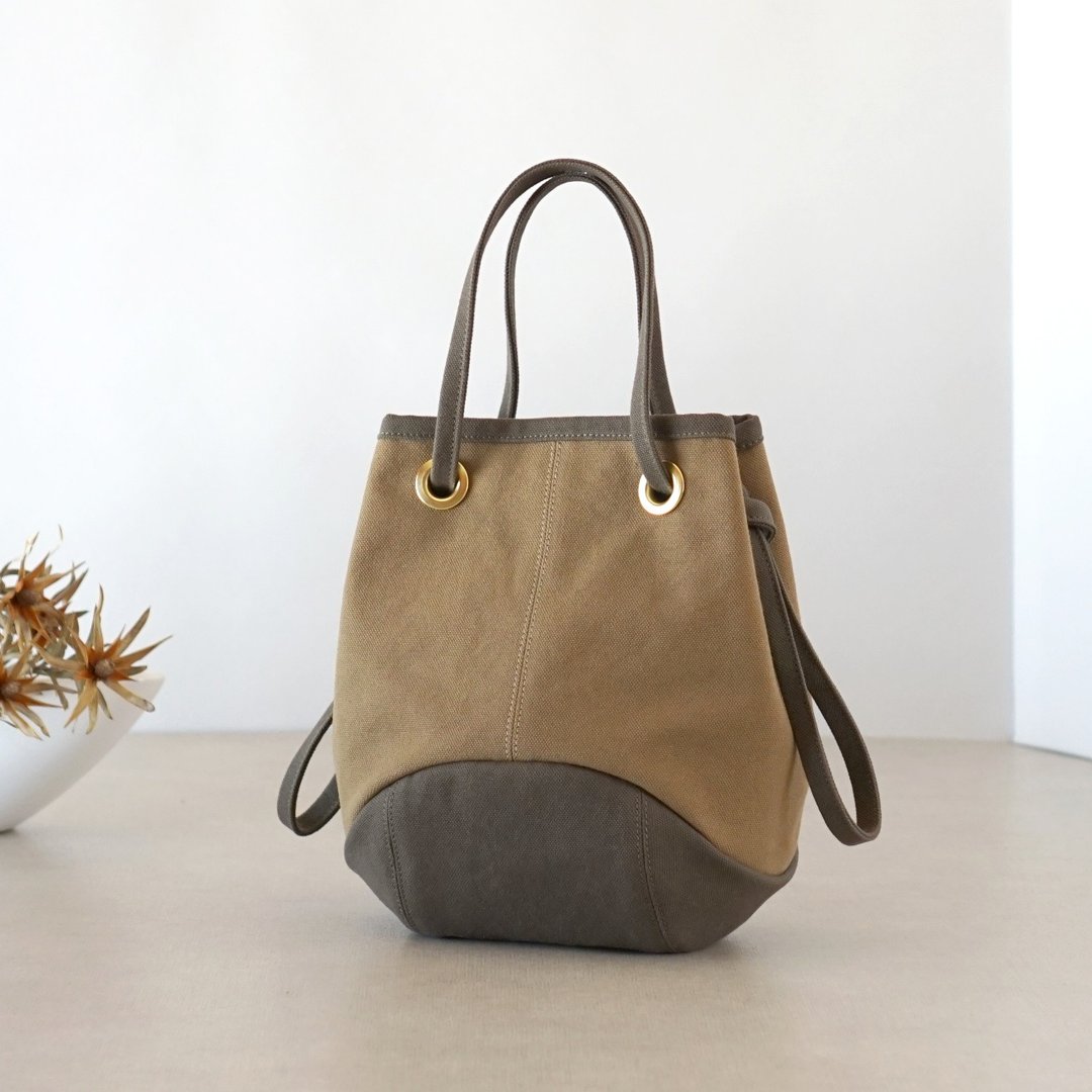 Puppy / 棕米色 × 卡其色 【订制商品】 Trocco 帆布包 - 侧背包/斜挎包 - 棉 咖啡色