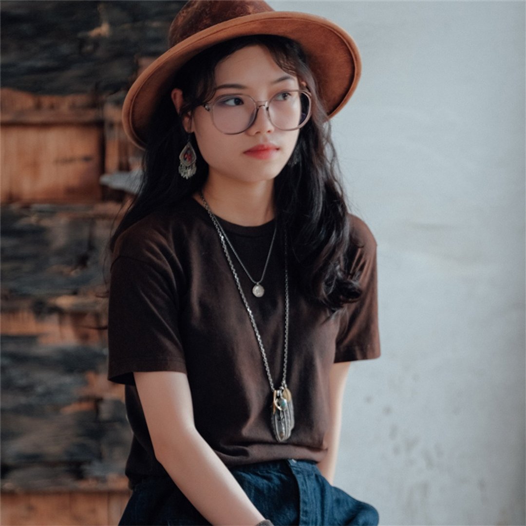 岩黑色 漢麻棉T恤 復古做舊水洗小圓領短袖上衣 - 女装 T 恤 - 棉．麻 黑色
