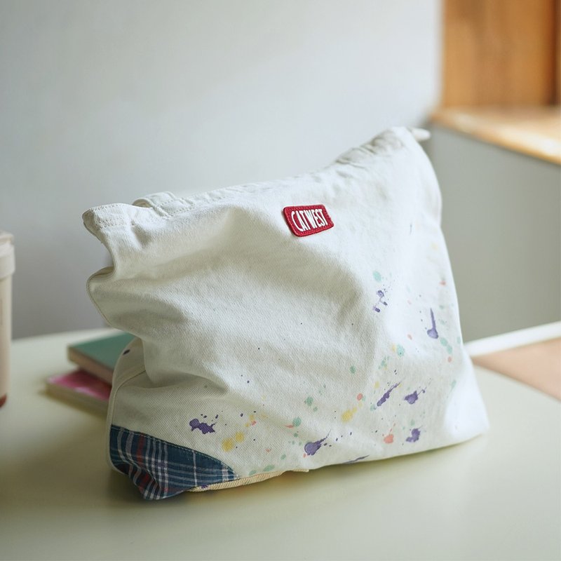 猫西CATWEST原创设计款牛仔白拼布单肩包彩点个性肩背包布包 - 侧背包/斜挎包 - 棉．麻 