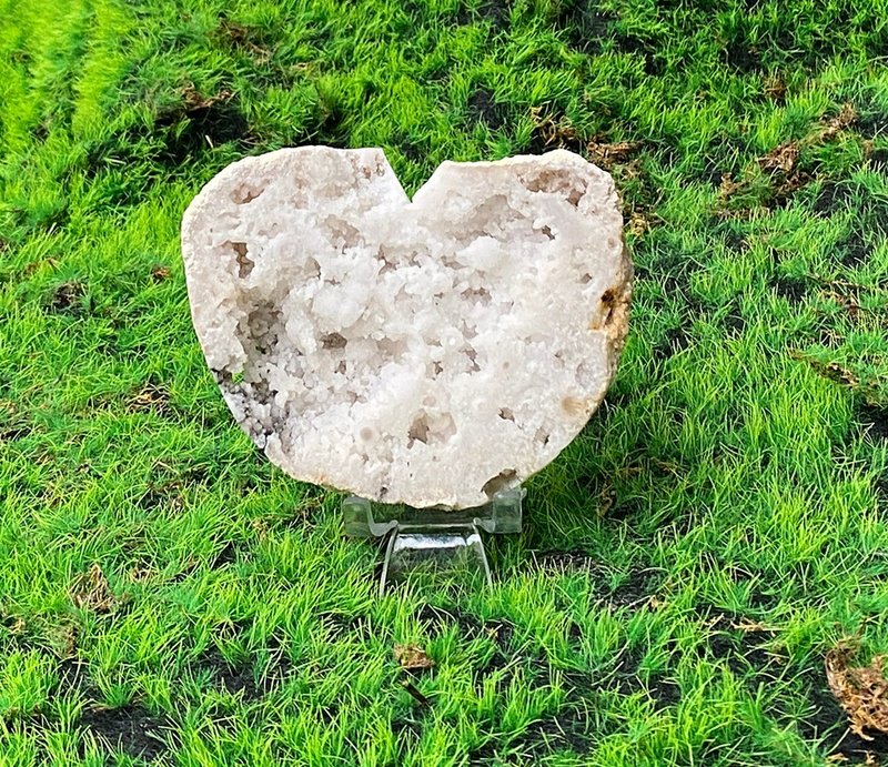 能量摆件-天然原矿大爱心冰雪玛瑙白晶簇 消磁净化 疗愈 开运 - 摆饰 - 水晶 多色