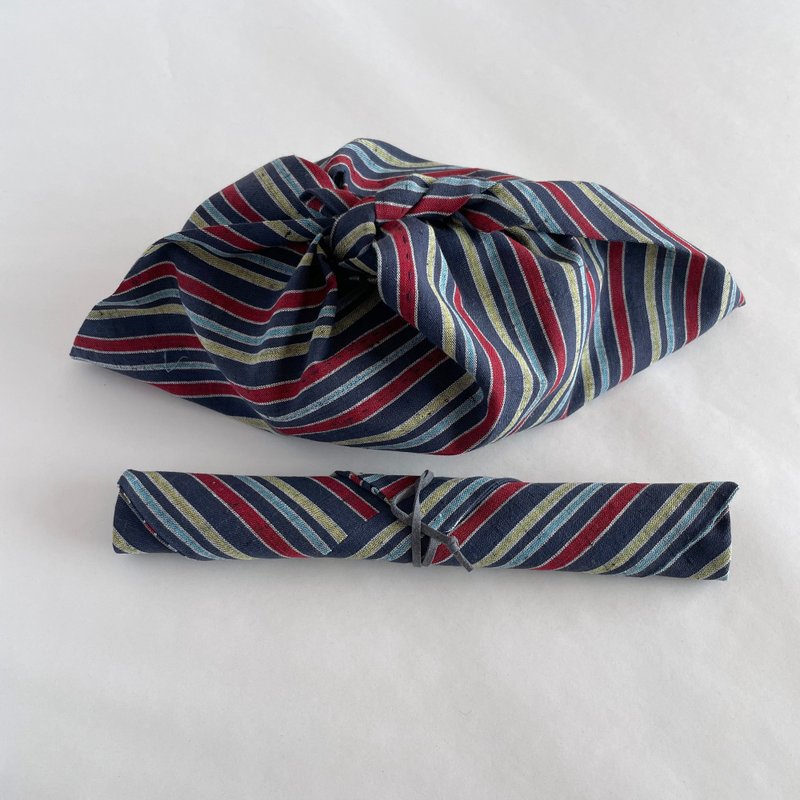 [独一无二] 午餐袋套装，Azuma 包和筷子包，棉质和服布料，海军蓝，带有红色、黄色和浅蓝色条纹 - 便当盒/饭盒 - 棉．麻 蓝色