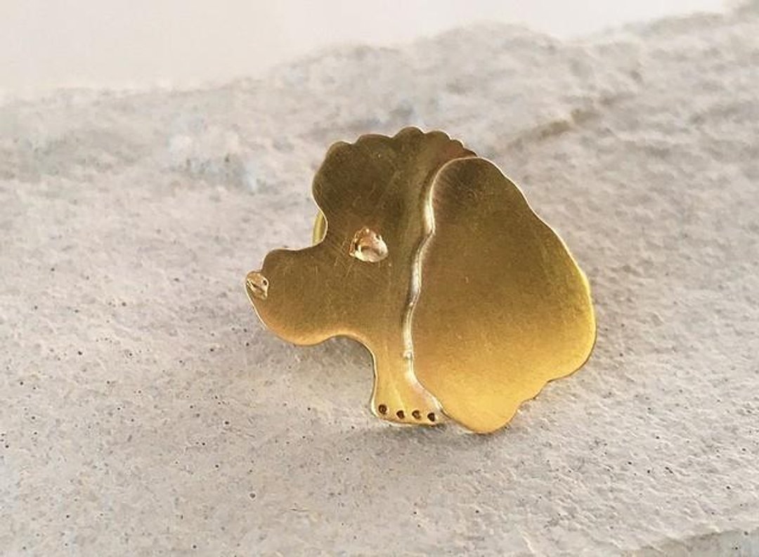 Donation Jewelry ◇ Toy Poodle Face ◇ Brass Pins - 胸针 - 其他金属 