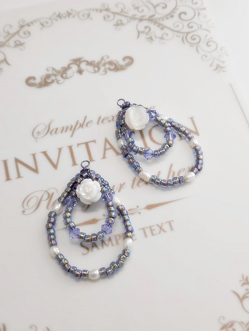 YLANG【玫瑰玫瑰】立体玫瑰蝶贝/珍珠/艺术铜线耳环 - 耳环/耳夹 - 其他金属 多色