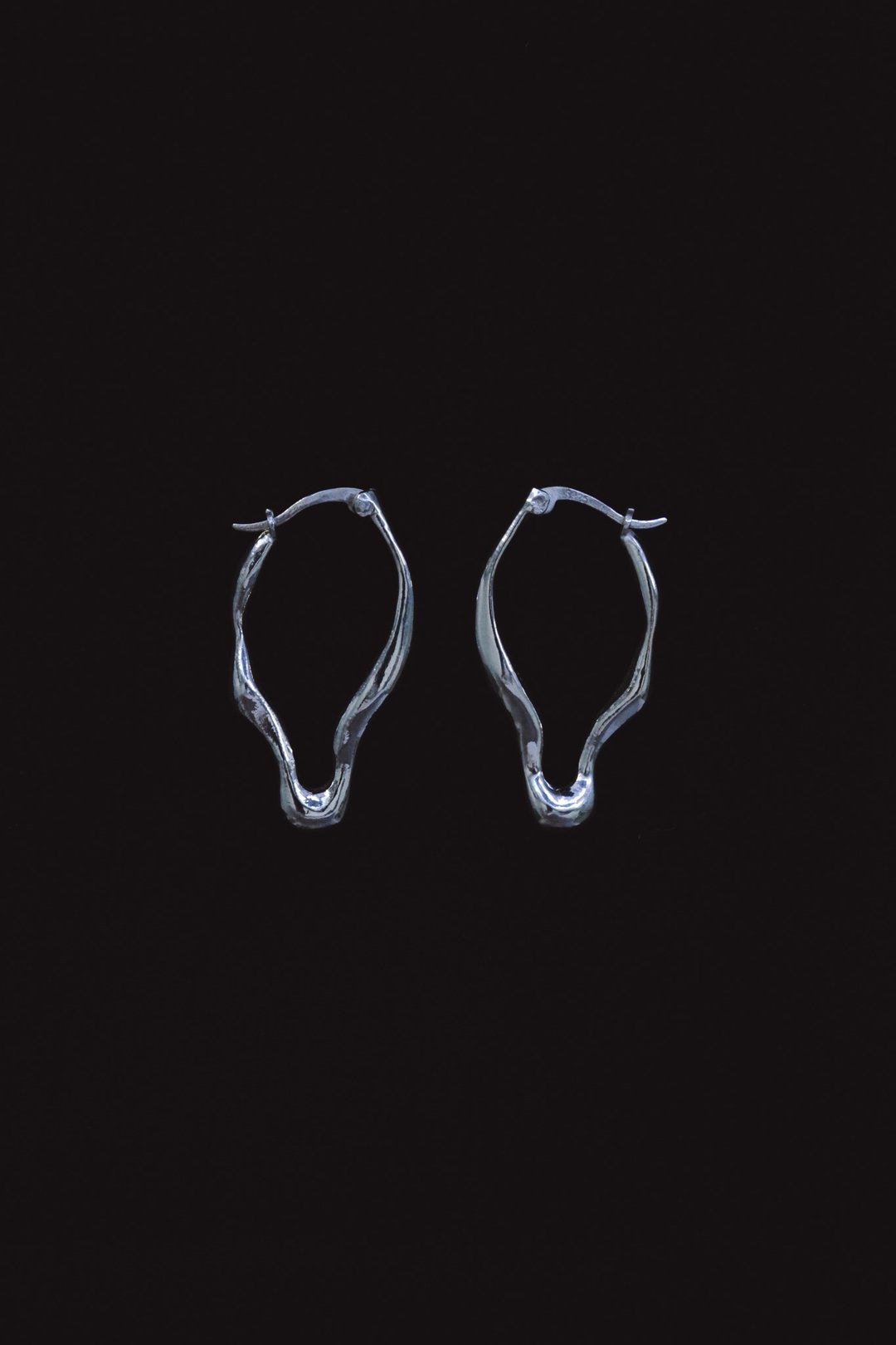 Drop earring 滴水耳环 - 耳环/耳夹 - 纯银 银色