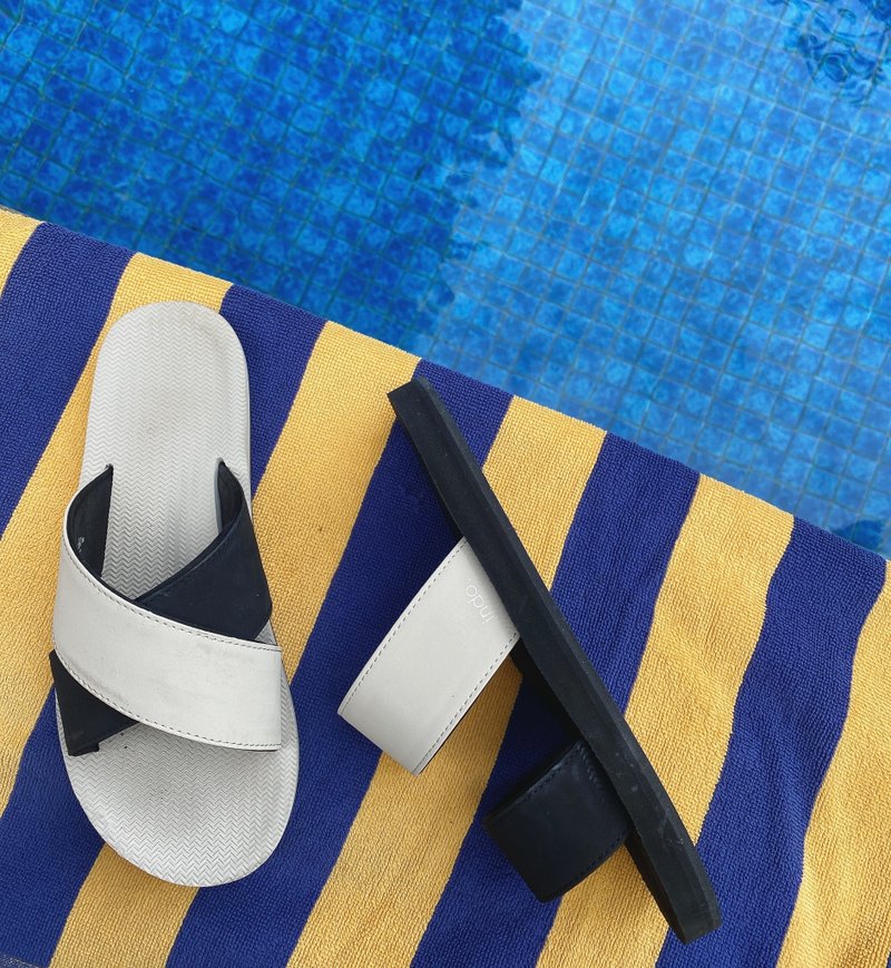 【新品 预购】indosole CROSS VII 环保拖鞋 黑白撞色 女 - 拖鞋 - 环保材料 白色