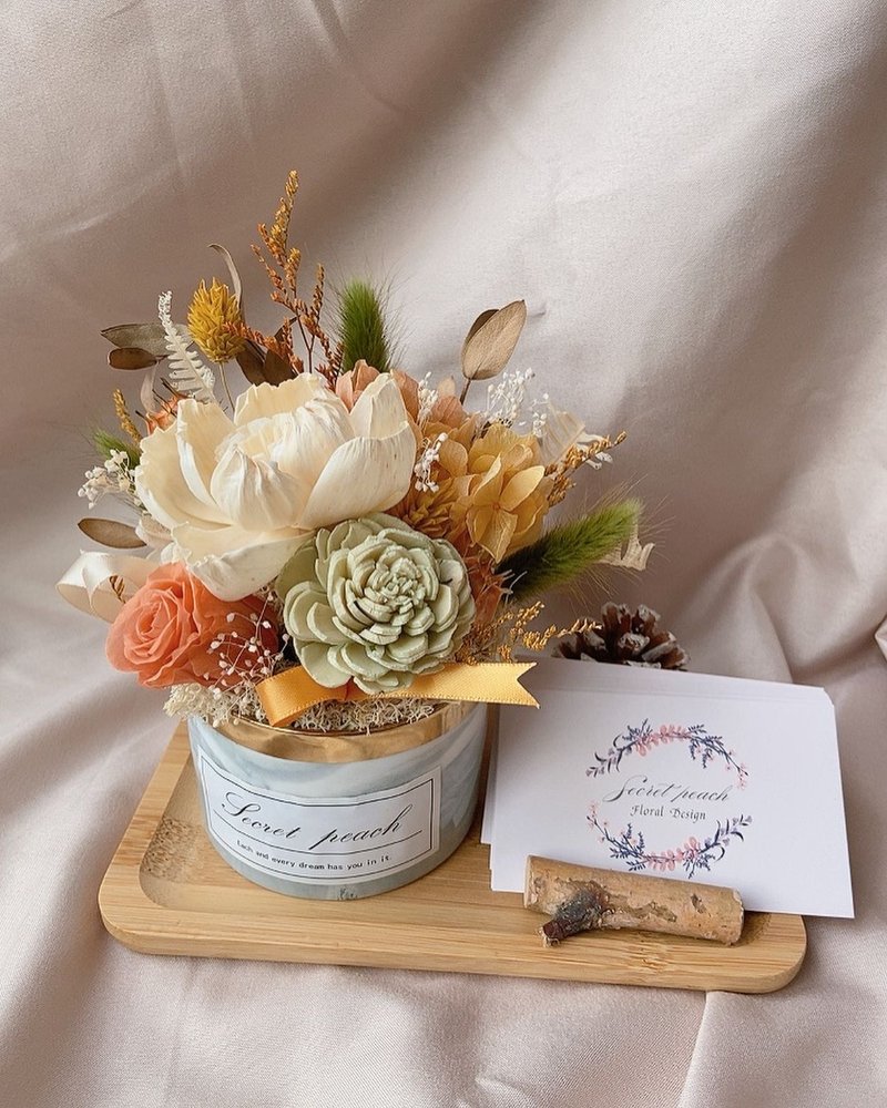 永生桌花名片座【定制化】 永生桌花 名片座 独一无二开幕花礼 - 干燥花/捧花 - 植物．花 多色