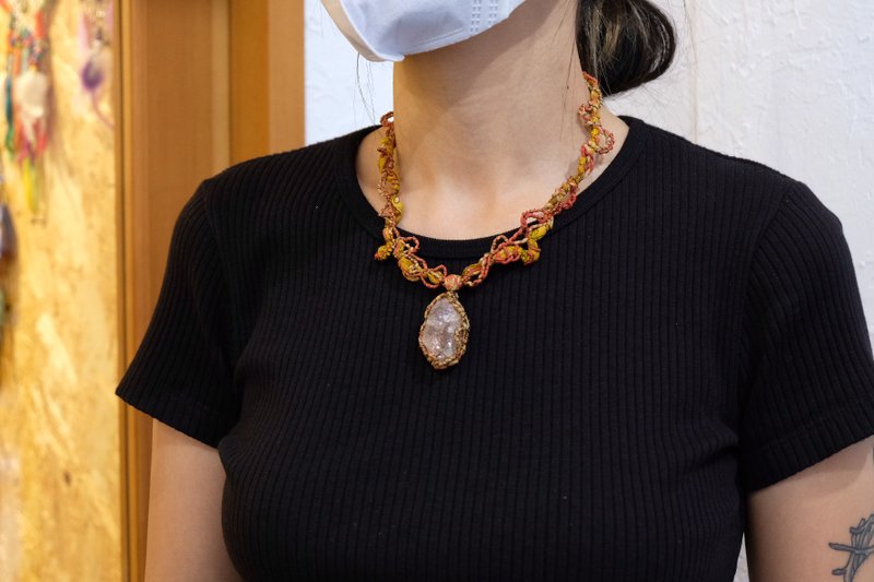 金太阳石金属线绕布颈链 - 颈链 - 水晶 橘色