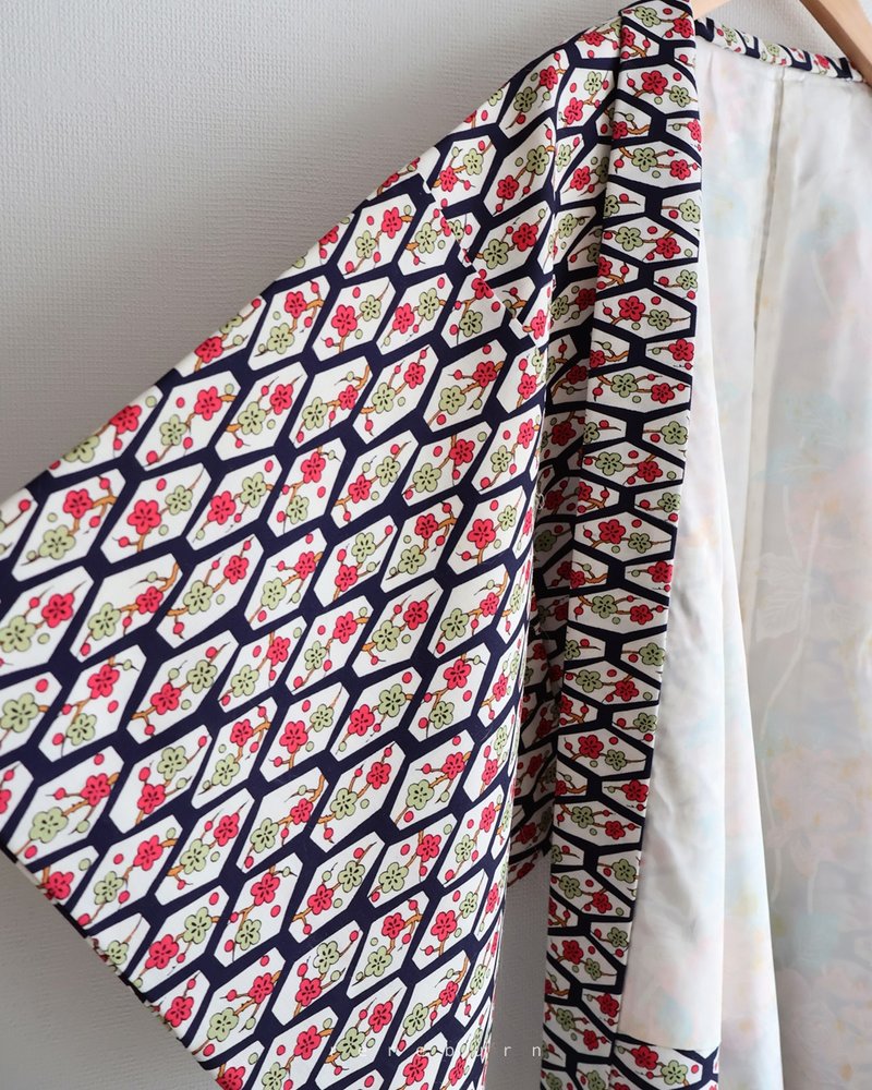 日本制和风几何印花深蓝格纹古着羽织和服外套-瑕疵特 - 女装休闲/机能外套 - 聚酯纤维 蓝色