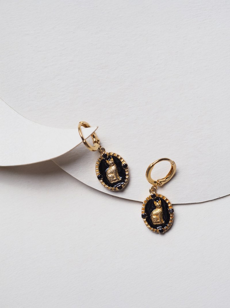 猫咪椭圆弧形耳环，纯银，猫耳造型耳环，银色猫咪垂坠耳环 - 耳环/耳夹 - 其他材质 金色