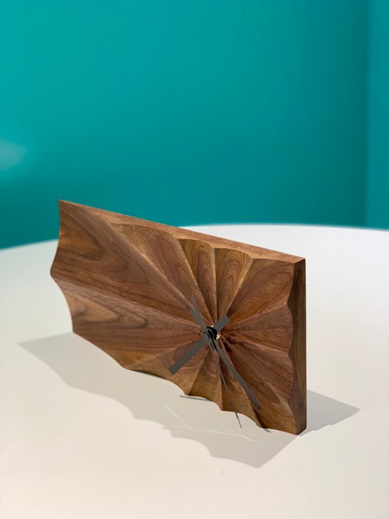 木制手工原创自家品牌CNC科技原木设计座枱时钟 - 时钟/闹钟 - 木头 咖啡色