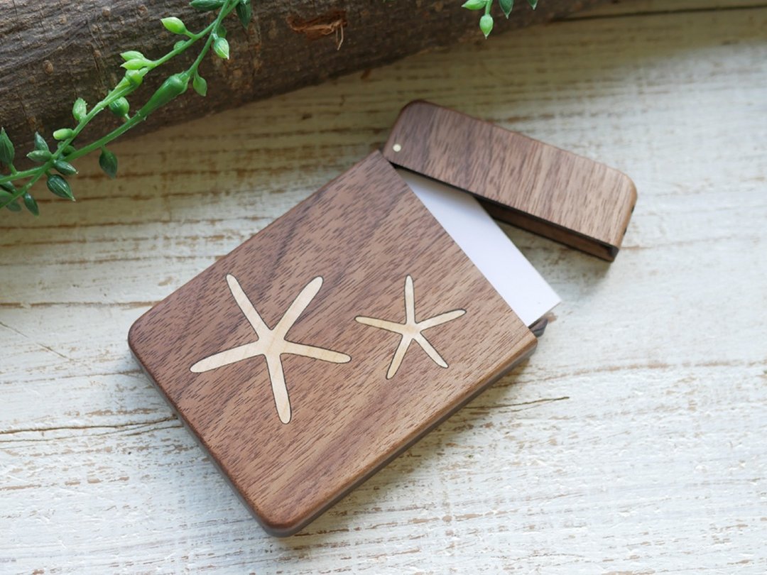 Wooden business card holder / walnut / Starfish - 名片夹/名片盒 - 木头 咖啡色