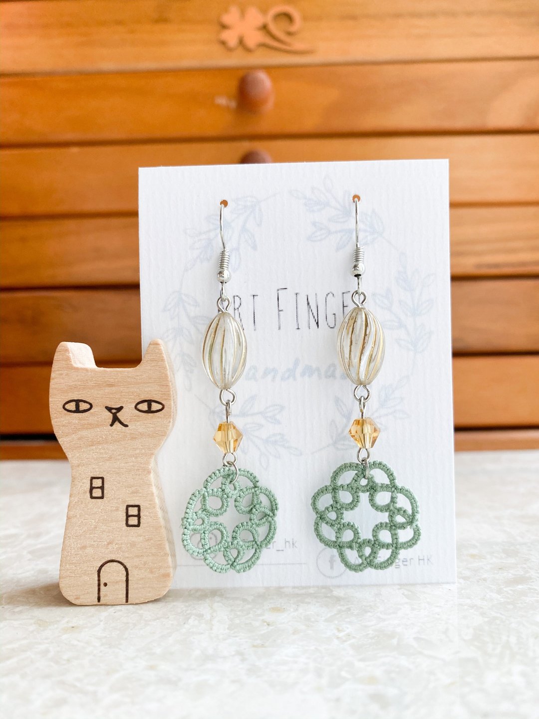 高贵绿色长形梭织耳环 Tatting earrings 手作 耳针 耳鈎 耳环 梭 - 耳环/耳夹 - 绣线 绿色