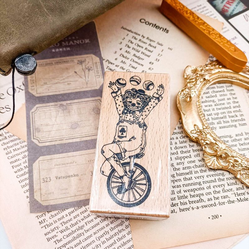 S202W_小丑C / clown.C/ 櫸木印章 Wood Rubber Stamp - 印章/印台 - 木头 卡其色
