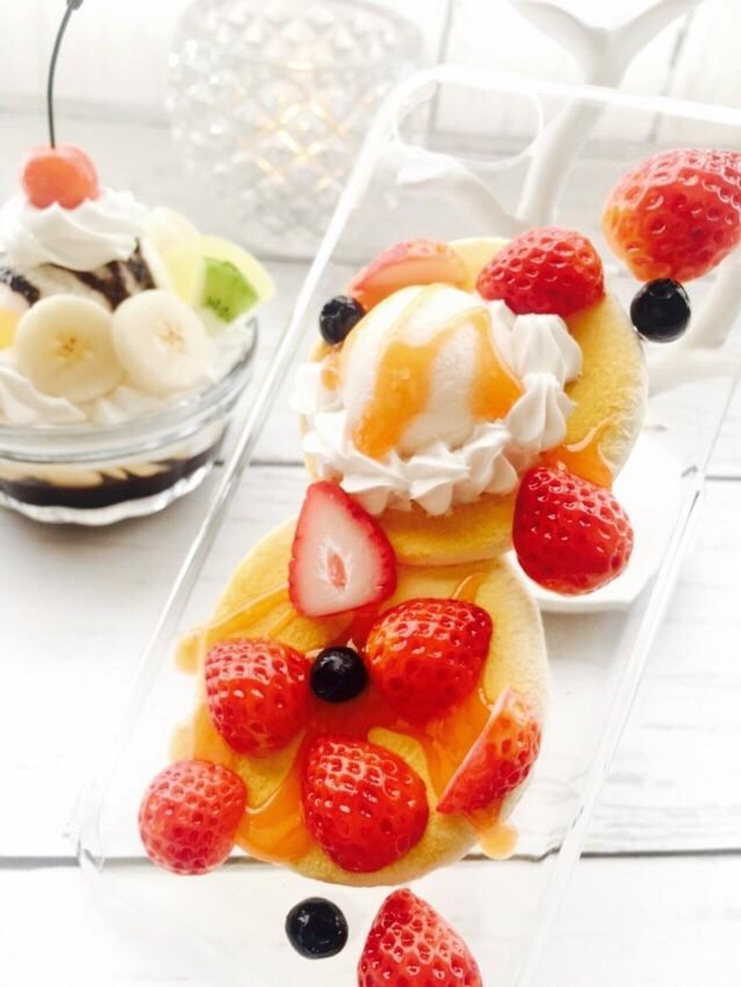iPhone Bright Red Strawberry Pancake Case Fake Sweets Sweets Deco - 手机壳/手机套 - 粘土 