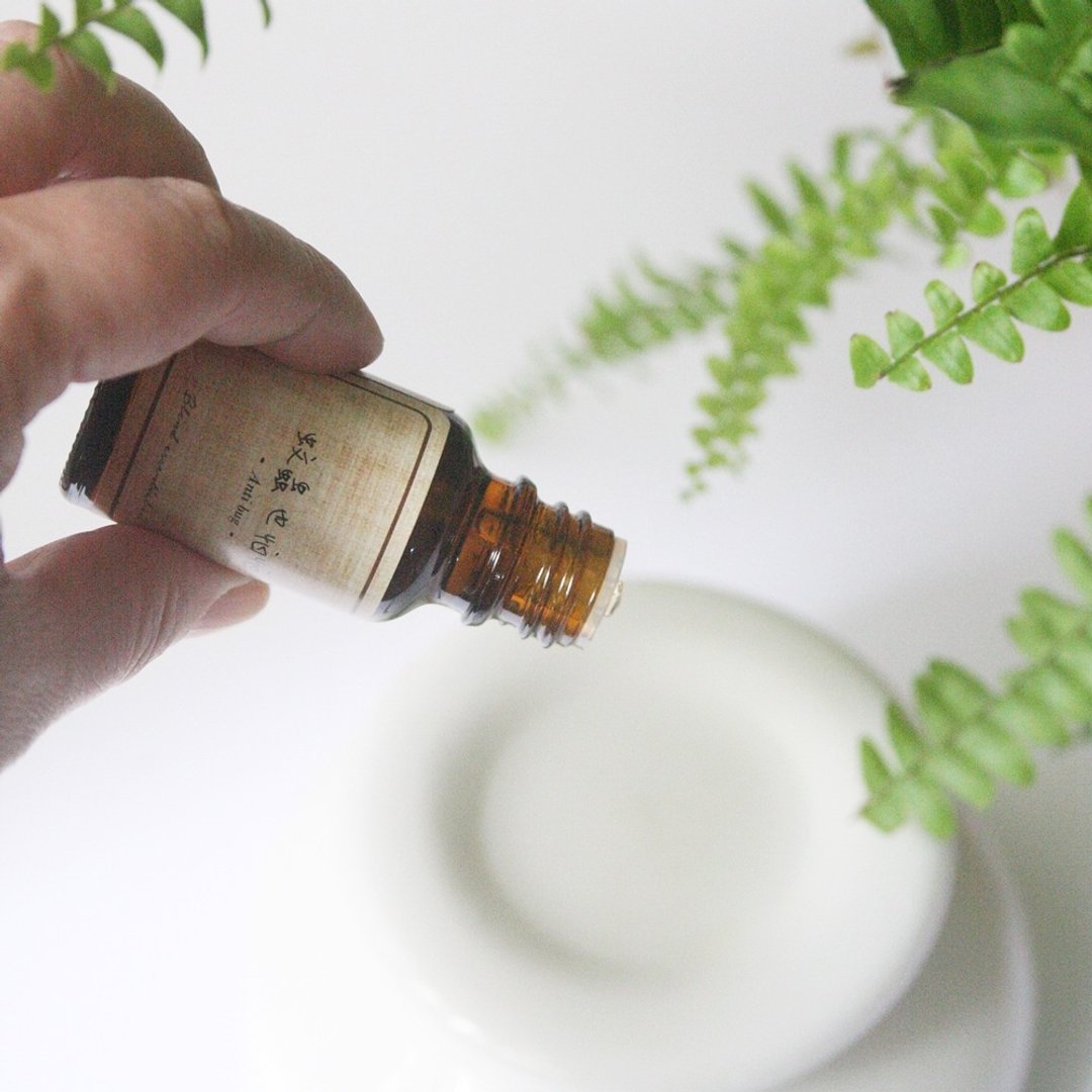 【阿ㄨㄣ不来烦】 15mL / 复方精油 - 防蚊用品 - 植物．花 咖啡色