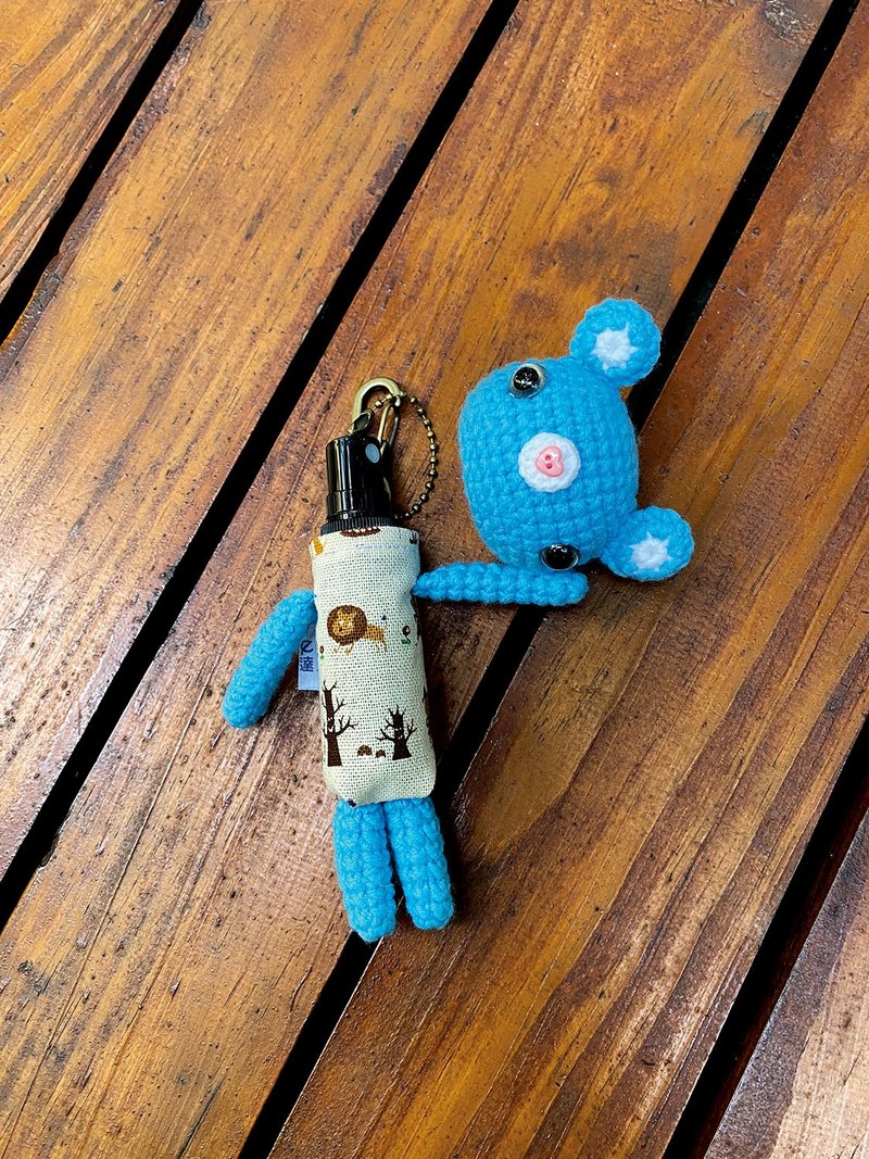 防疫小物 酒精喷雾瓶吊饰 蓝色小熊款 附10ml玻璃瓶 - 吊饰 - 其他材质 蓝色