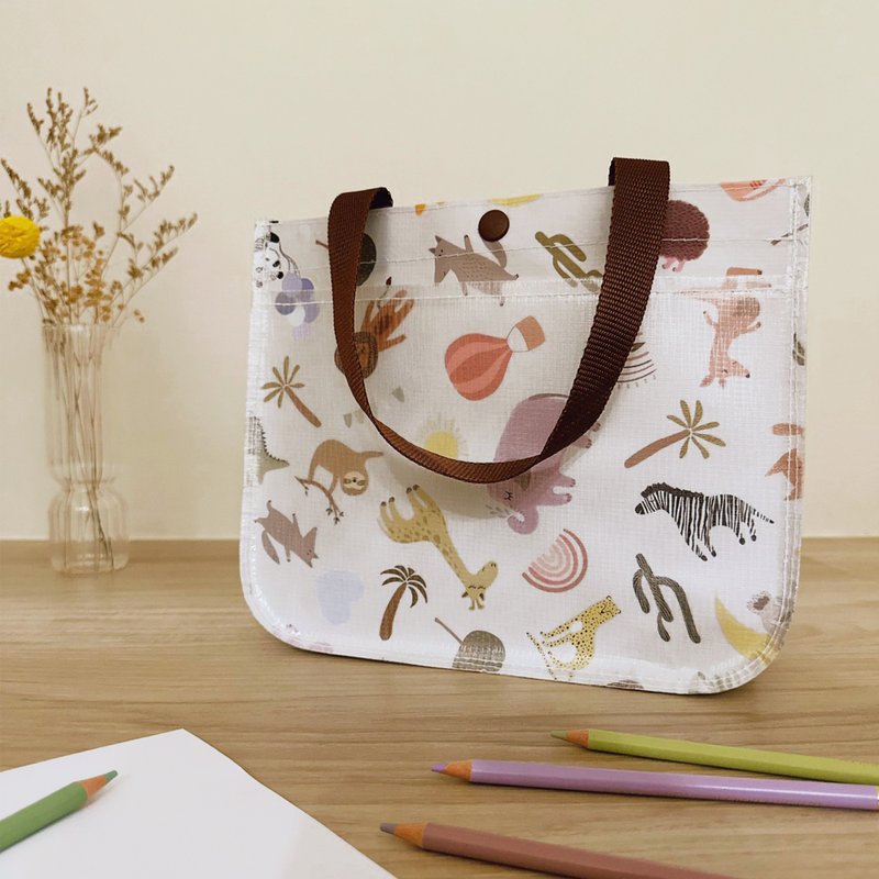 Sunny Bag-小圆角防水购物袋-睡觉小动物 - 手提包/手提袋 - 其他材质 多色