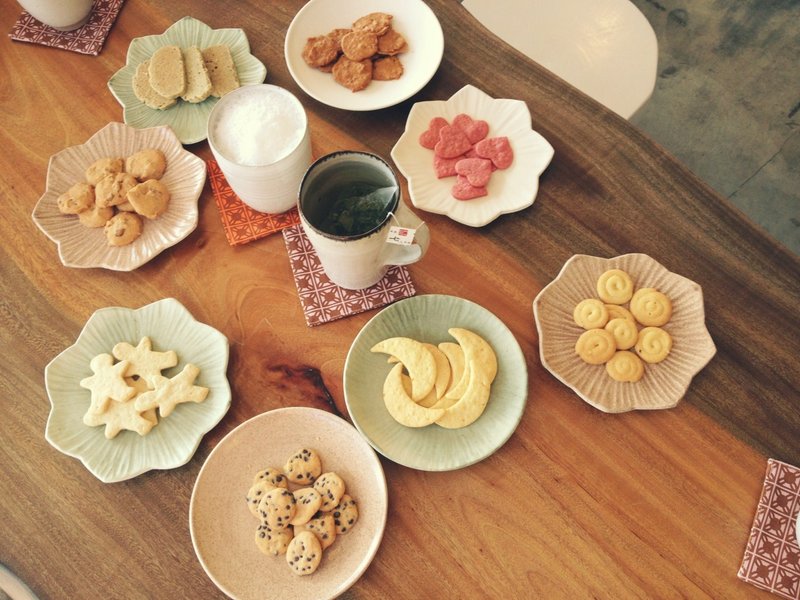 港澳限定惊喜福袋 - 共3盒 每盒10包 (限定30份) - 手工饼干 - 新鲜食材 咖啡色