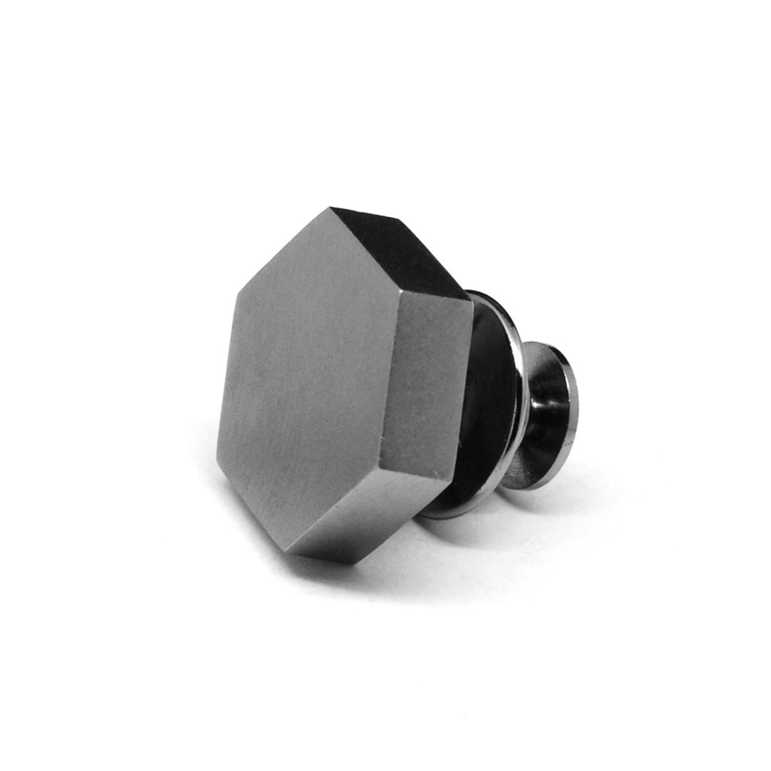 KNOT Pin / Gun Metal  ( Silver Pin for shirt / jacket / suit / coat ) - 胸针 - 其他金属 黑色