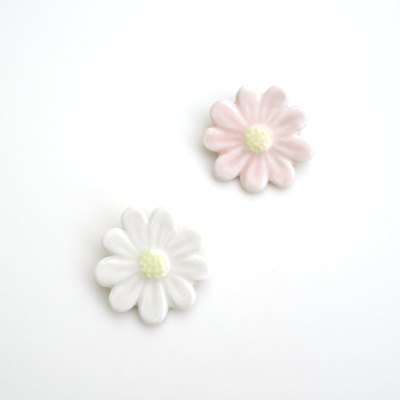 Marguerite brooch - 胸针 - 瓷 粉红色