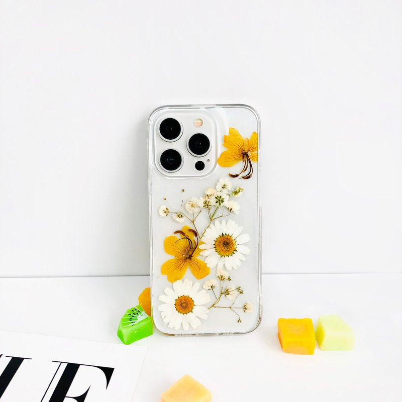 天然黄白花手作押花手机壳 适用于iPhone 16 Pro Max Samsung S25 - 手机壳/手机套 - 植物．花 