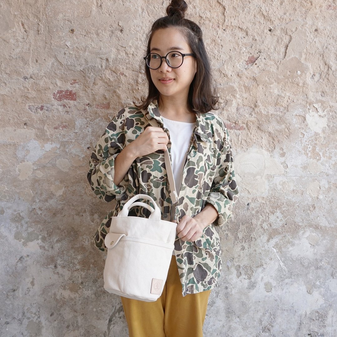 Mini Drawstring Bag white color - 束口袋双肩包 - 其他材质 白色