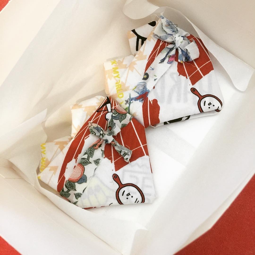 Double happiness Origami hankies - 手帕/方巾 - 棉 红色