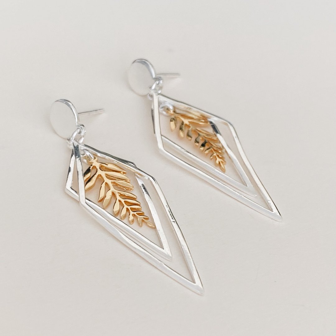 Long Earrings Handmade Minimalist Style Triangle and Leaf Gold Plated 925 Silver - 耳环/耳夹 - 银 银色