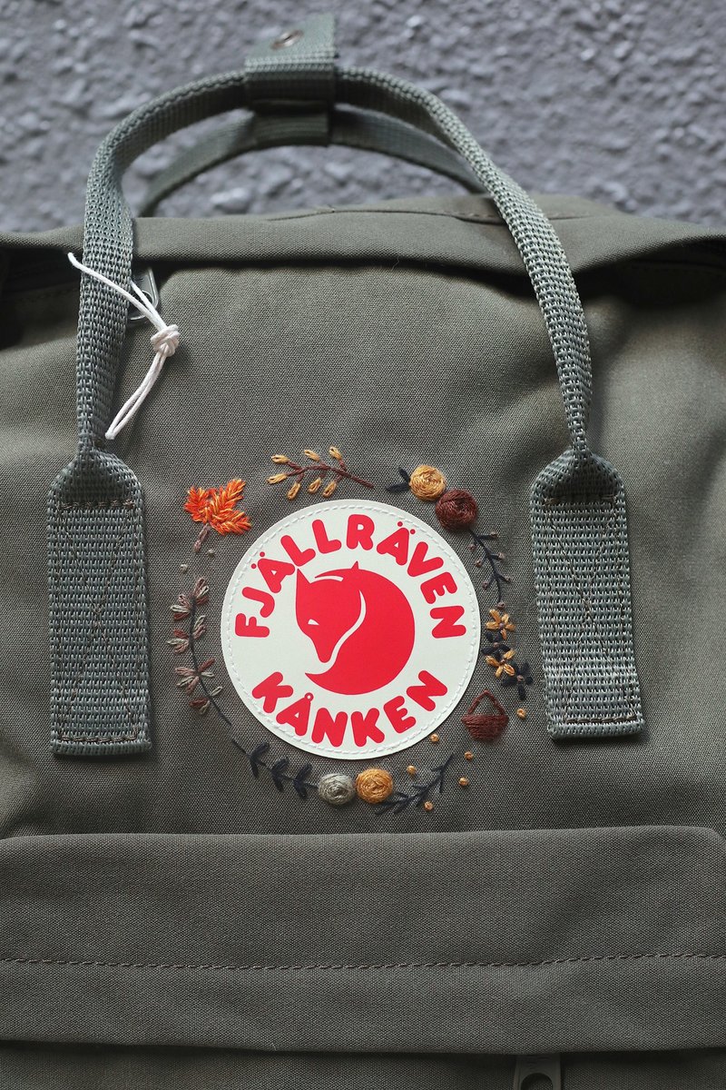 森林系列枫叶主题--kanken军绿色包--手工刺绣设计订制 - 后背包/双肩包 - 防水材质 绿色