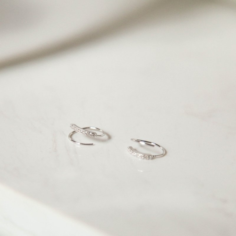 精镶转转耳环 | 设计师款 | 热卖。百搭。抗过敏 - 耳环/耳夹 - 纯银 银色