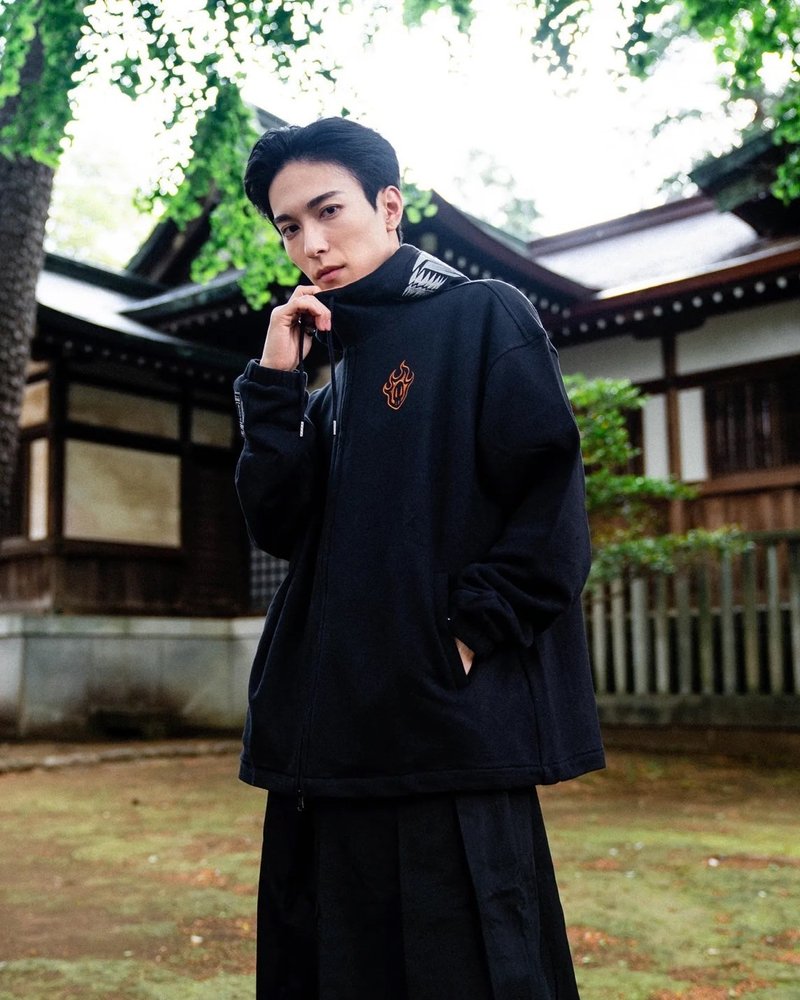 【XRAGE X 死神BLEACH联名】黑崎一护刺绣连帽外套 hooded jacket - 男装外套 - 棉．麻 黑色