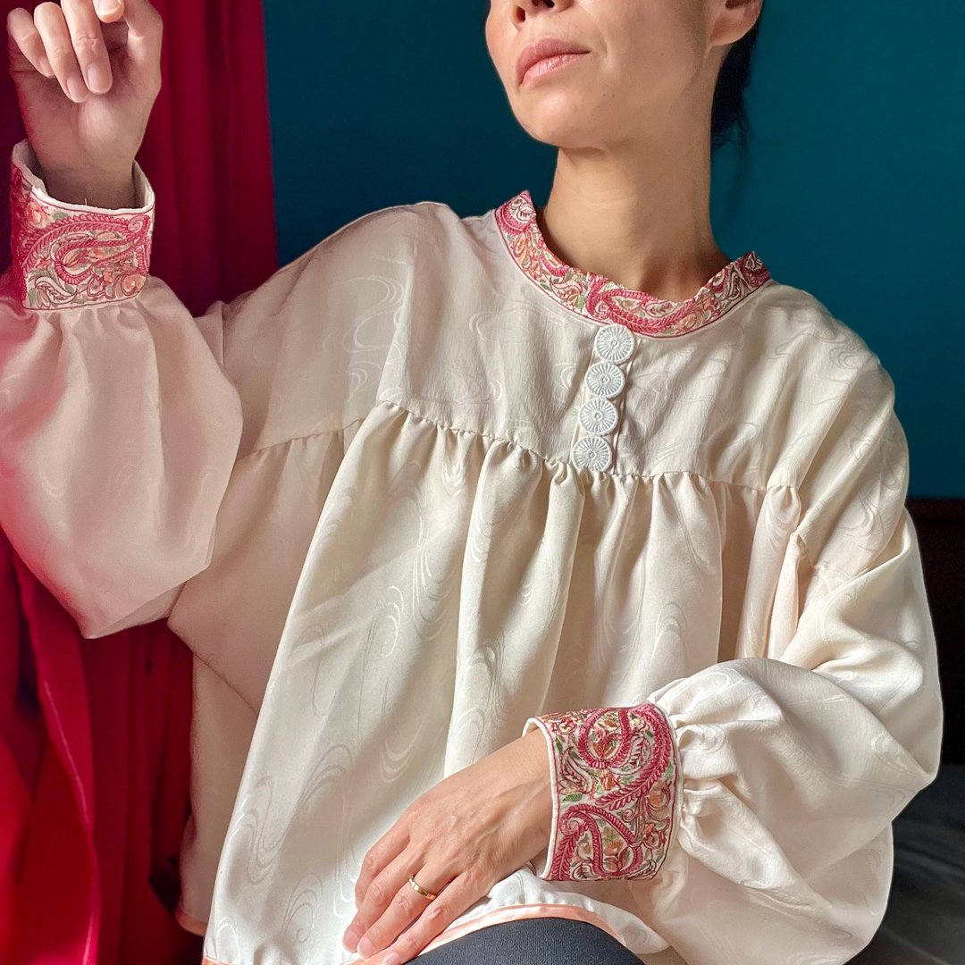 全新和服改造衬衫 珍珠白丝绸 蓬松可爱 宽松剪裁 - 女装上衣 - 丝．绢 白色