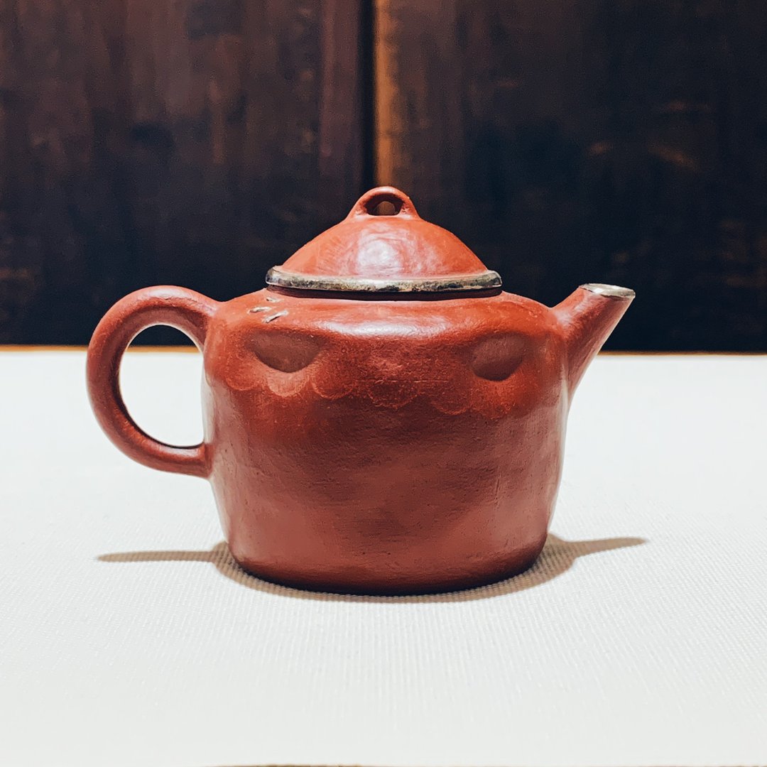 不言美器  手工 手捏 朱泥壶 - 茶具/茶杯 - 陶 